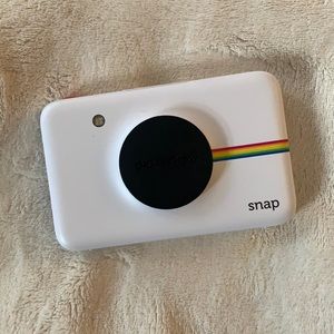 Polaroid Snap Camera (Includes Case & Zink Paper)